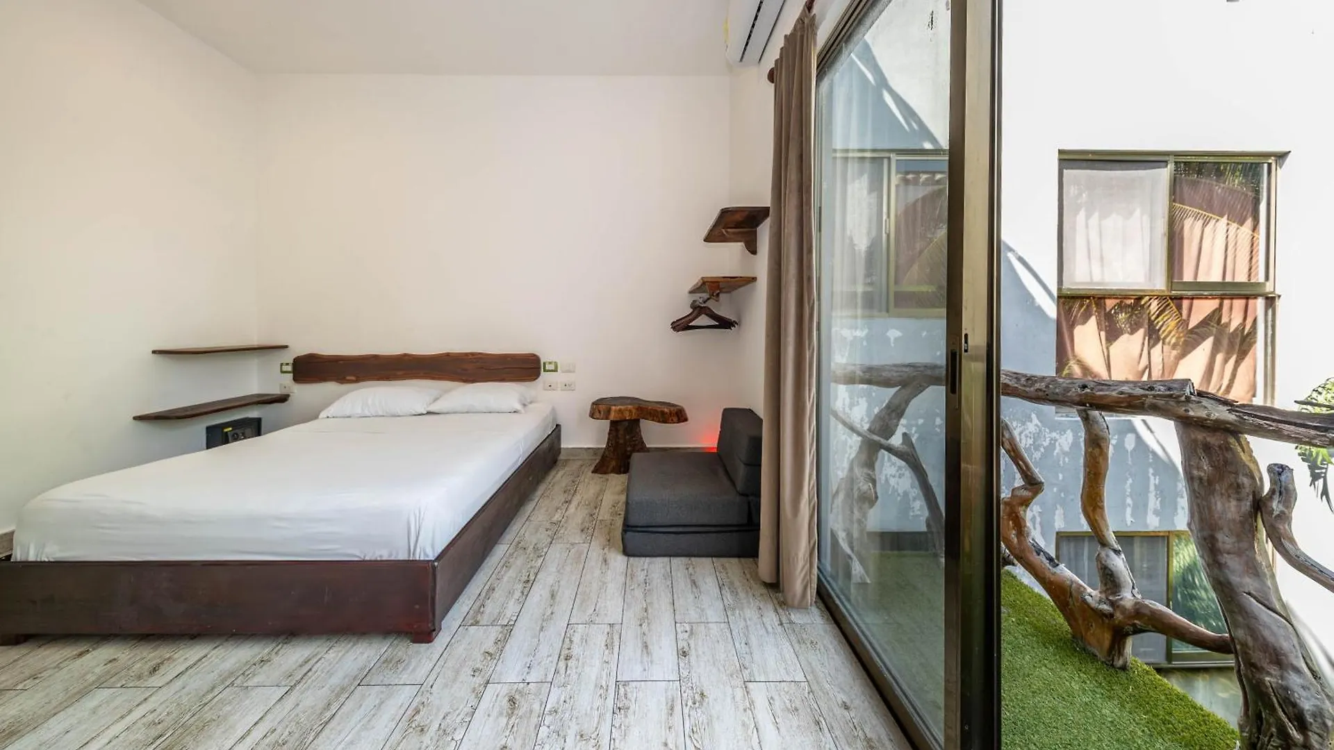 The Green Village Boutique Hotel Плая-дель-Кармен 3*,